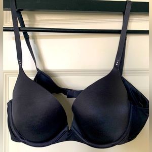 Victorias Secret Biofit bra